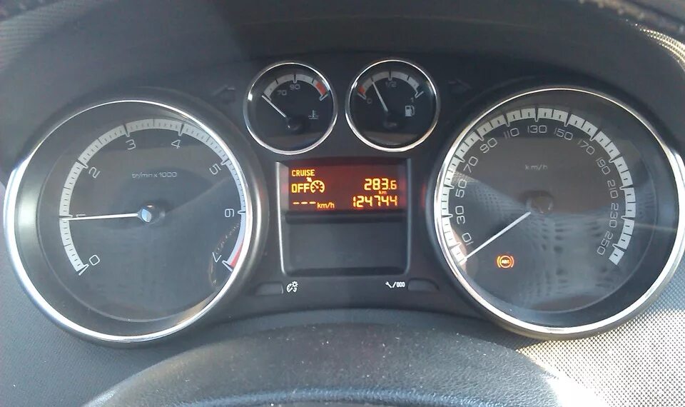 Перегрев пежо 308. Prnd пежо 308. пежо 308 горит масленка. ошибки пежо 308. antipollution fault пежо 308.