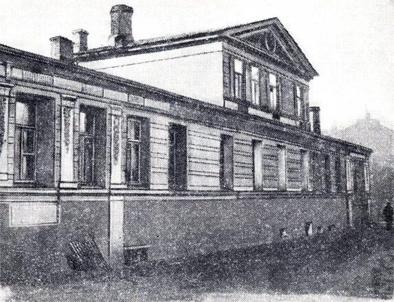 дом в котором жил лев николаевич толстой. усадьба л н толстого в хамовниках. дом толстого на плющихе. толстой жил в москве. усадьба льва толстого в хамовниках.