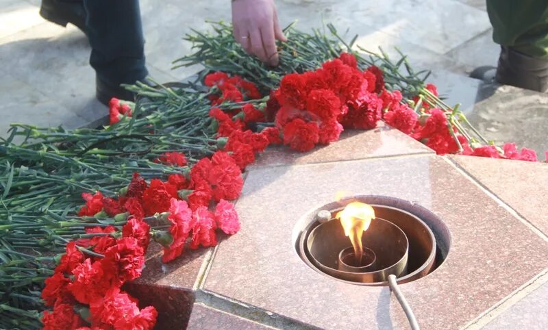 День памяти воинов погибших в Чеченской Республике. Память воинов погибших в локальных конфликтах. День памяти воинов погибших в локальных конфликтах. День памяти 11 ноября. День памяти на первом