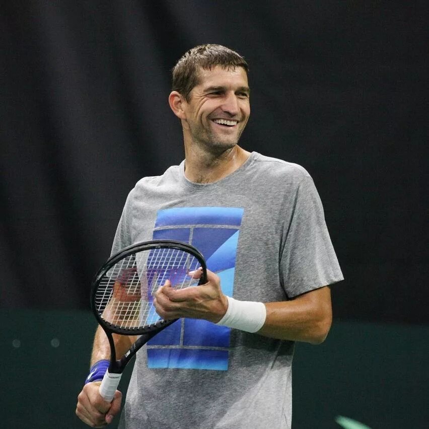 максим мирный актер. максим мирный давыдкин. максим мирный фото. максим мирный олимпийский чемпион. капитан сборной беларуси по теннису.