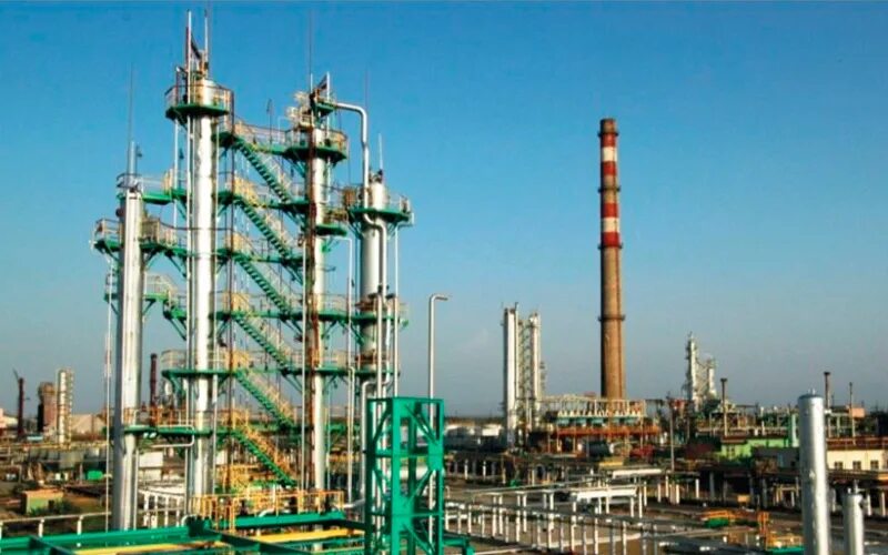 Завод нефти в бухаре. Нпз узбекистана. Фнпз ферганский нефтеперерабатывающий. Нпз узбекистана. Ферганский нефтеперерабатывающий завод.