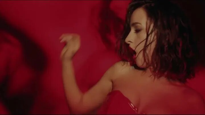 Lizot holy molly. Ущелье онеонта орегон. Holly molly певица румыния. Lizot weekend актриса. Holy molly румынская певица.