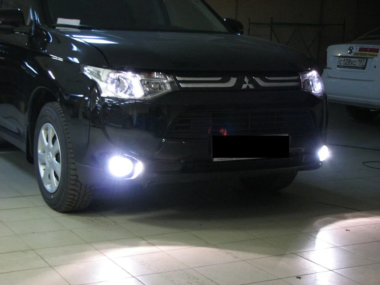 Mitsubishi outlander птф. ДХО Аутлендер 3. ДХО Mitsubishi Outlander XL. Mitsubishi Outlander 2014 ПТФ. Мицубиси Аутлендер 3 2013 ПТФ.