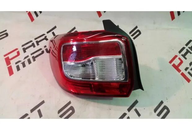 265982612r. Лампы применяемые на рено логан 2. Логан 2 стоп сигнал. Renault logan 2 задниеэ противотуманные фонари. Логан 2 стоп сигнал.