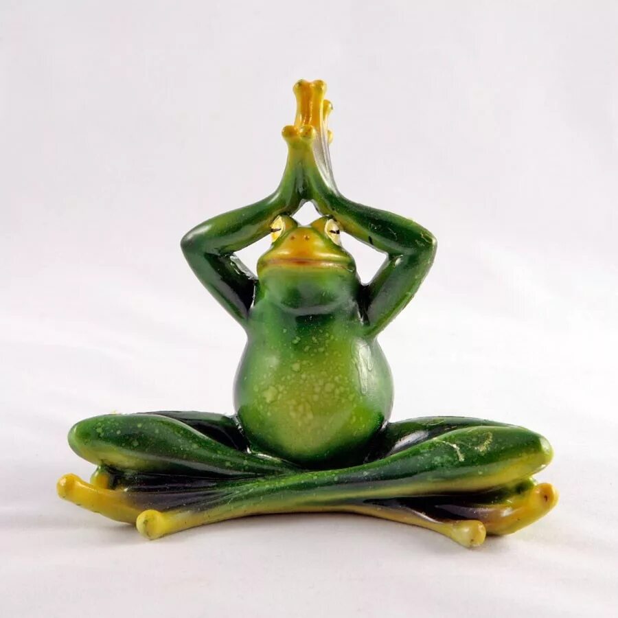 Лягушка в йоге. Фигурка йога. Статуэтка "лягушка". Лягушки йоги статуэтки. Лягушка йога статуэтка.