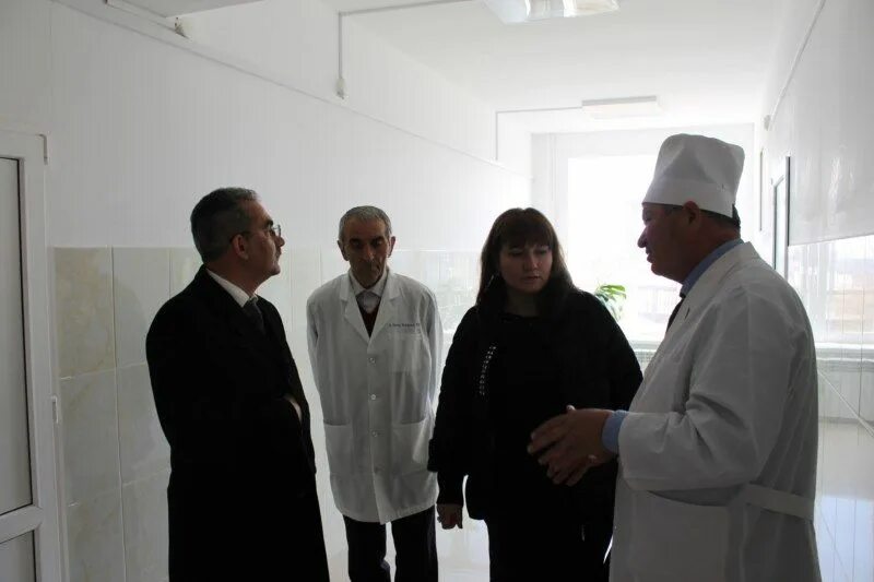 Сулейман стальская црб. Главврач сулейман стальского црб. Больница касумкент персонал. Главврач сулейман стальского црб. Црб касумкент.