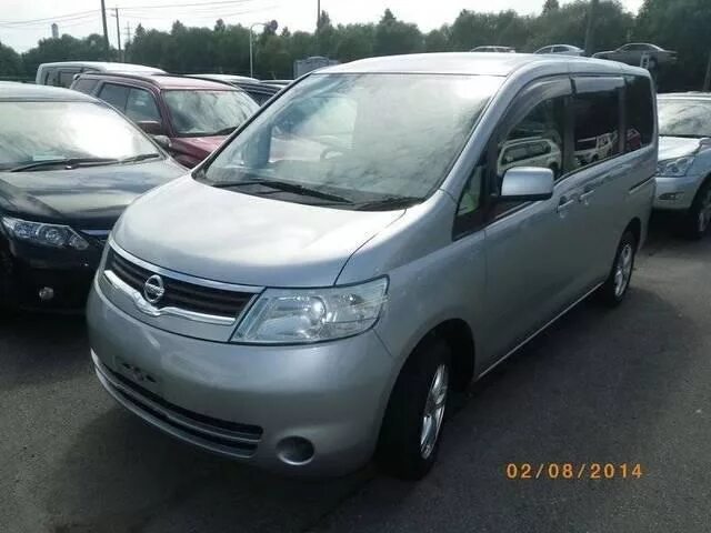 Ветровеки ниссан сирена 25 кузов. Ниссан серена nc25. Nissan serena c25. Ниссан серена буквы металлические. Ниссан серена 2006.