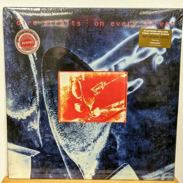 Dire straits винил. Dire straits винил. Dire straits винил. Dire straits vinyl. Dire straits on every street альбом.