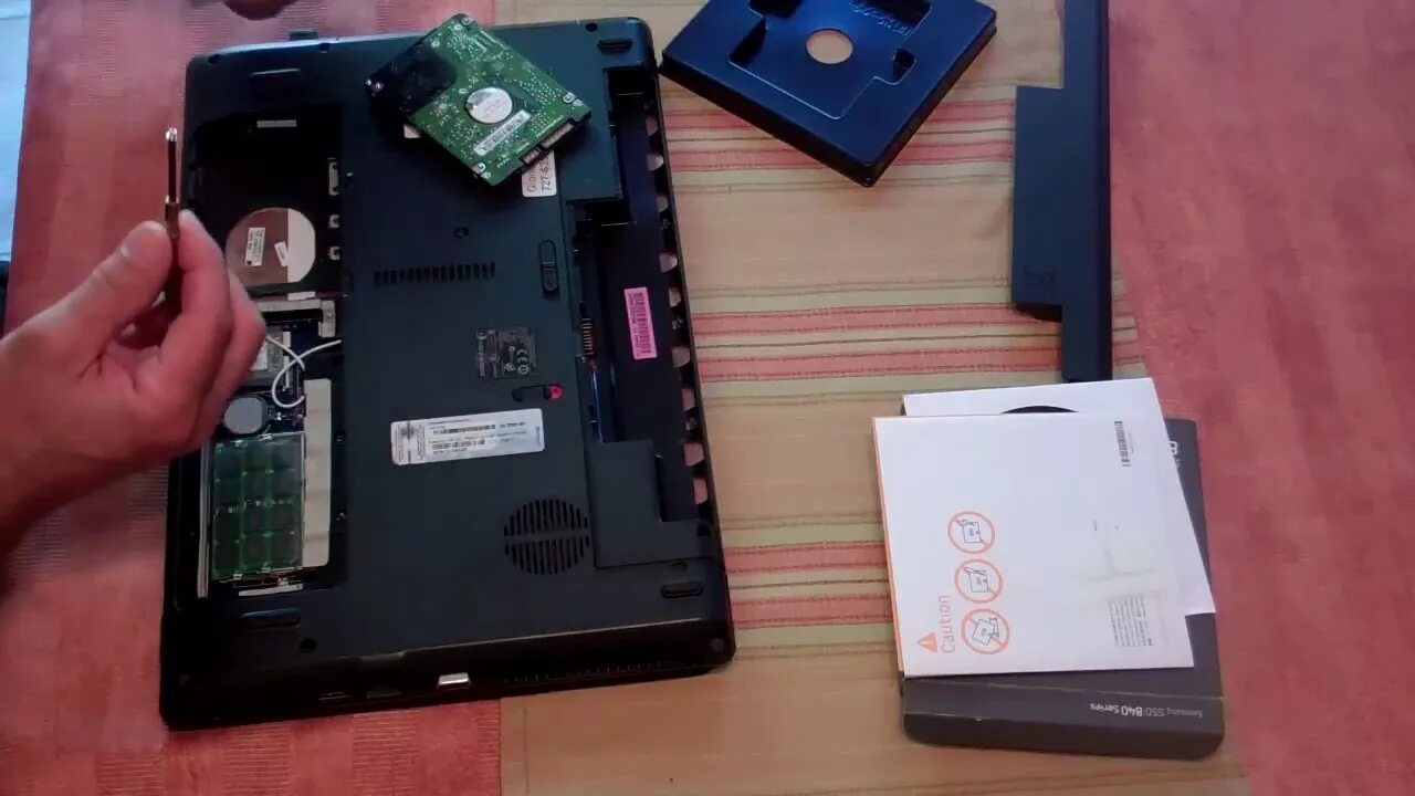 Ssd для ноутбука aspire. Acer Aspire 5742zg. Acer Aspire 5742g Оперативная память. Acer Aspire 5750g жесткий диск. SSD for Acer Aspire.