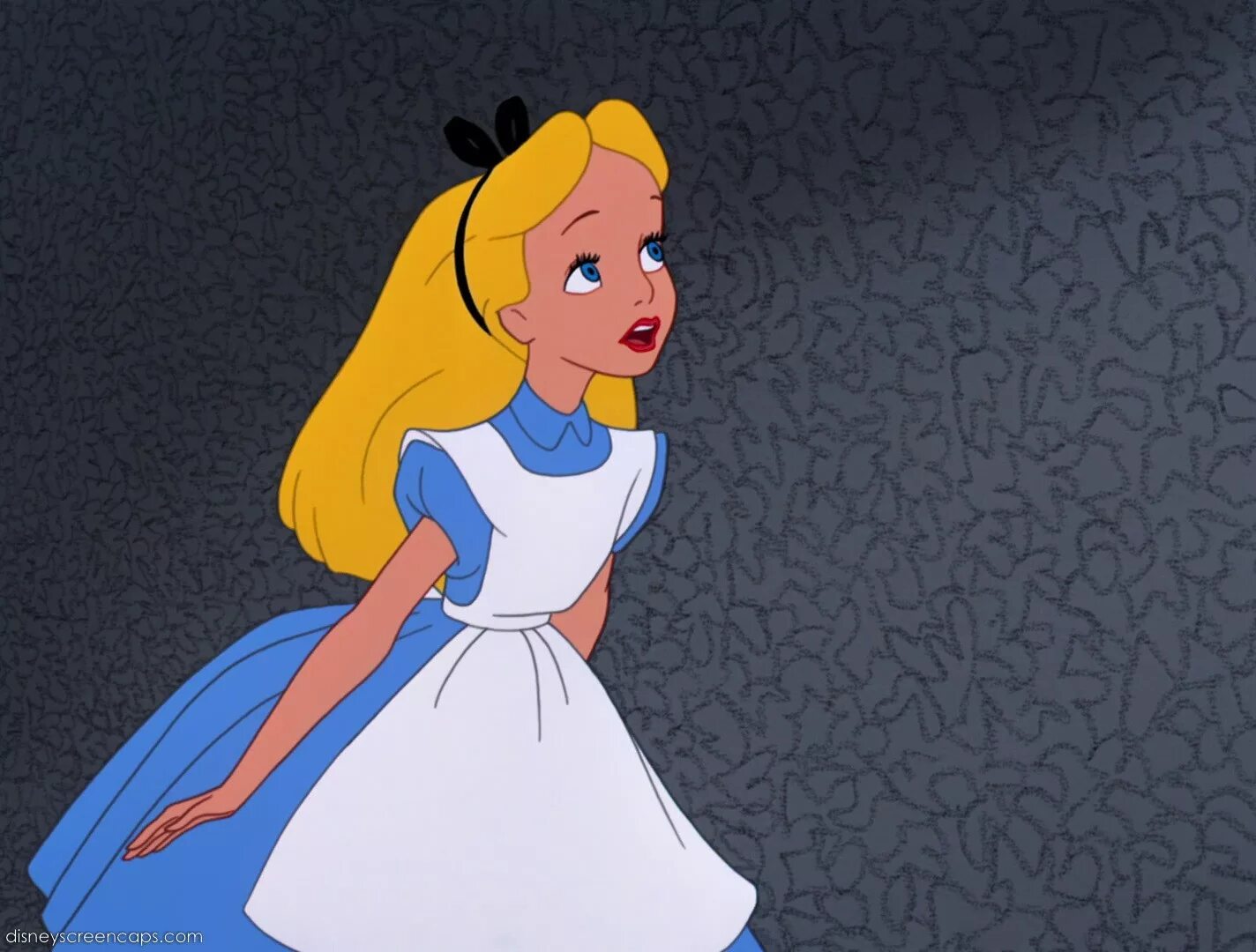 Удивленная алиса в стране чудес. Принцессы диснея алиса. Алиса в стране чудес эмоции. Удивленная алиса. Алиса в стране чудес гиф.