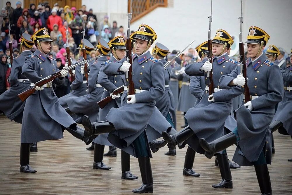 Кремлевская форма. Президентский полк. Президентский полк РФ. 10 Рота президентского полка. Форма кремлевского полка.