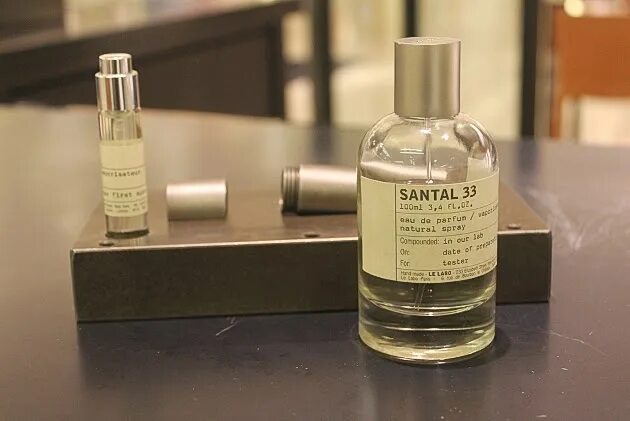 Сантал астрал духи. Le labo santal 33 пирамида ароматов. Ле лабо сантал 33. Ле лабо сантал 33. Сантал астрал духи.