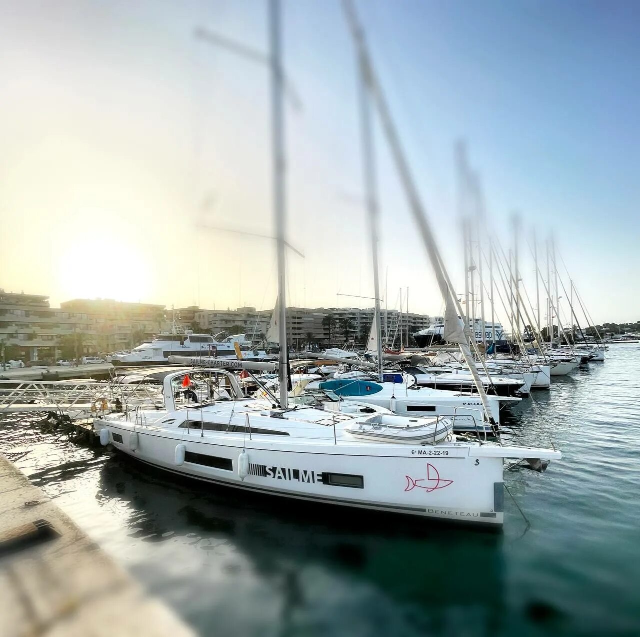 Bavaria s40 ht. Sail me. Sail marmaris бар. яхта для новичков. Sail me.