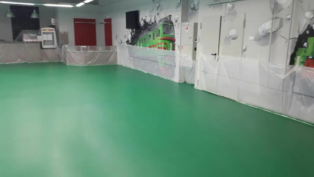 Компаунд полы. Полиуретановый полимерный наливной пол элакор. эпоксидный наливной пол. эпоксидно-уретановые наливные полы. эпоксидное покрытие для пола.