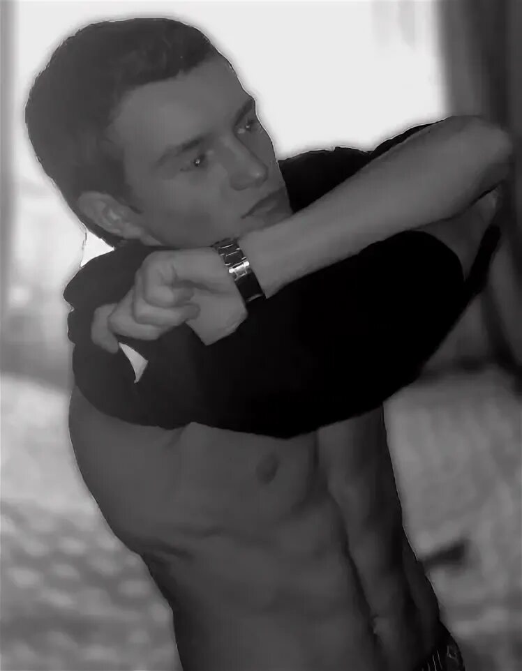 Алекс найс продюсер. Alex nice. Аниме монстр пейзаж. Алекс найс. Alex nice.