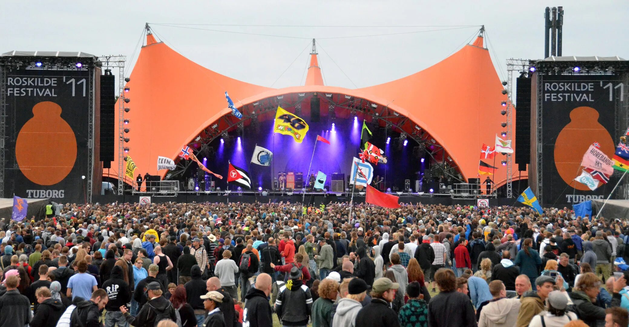 Фестивали дании. Рок фестиваль в роскилле. Фестиваль клубной музыки в дании distortion. 1971 г. 1971 г.