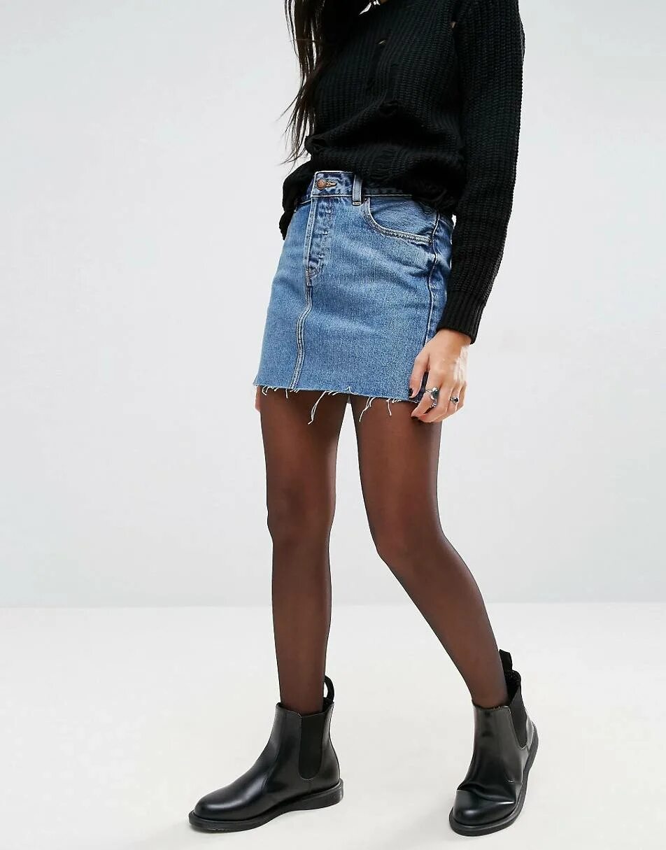 Можно ли джинсовая юбка. Джинсовая мини юбка. Черная джинсовая юбка. Джинсовая юбка мини черная. Короткая джинсовая юбка.