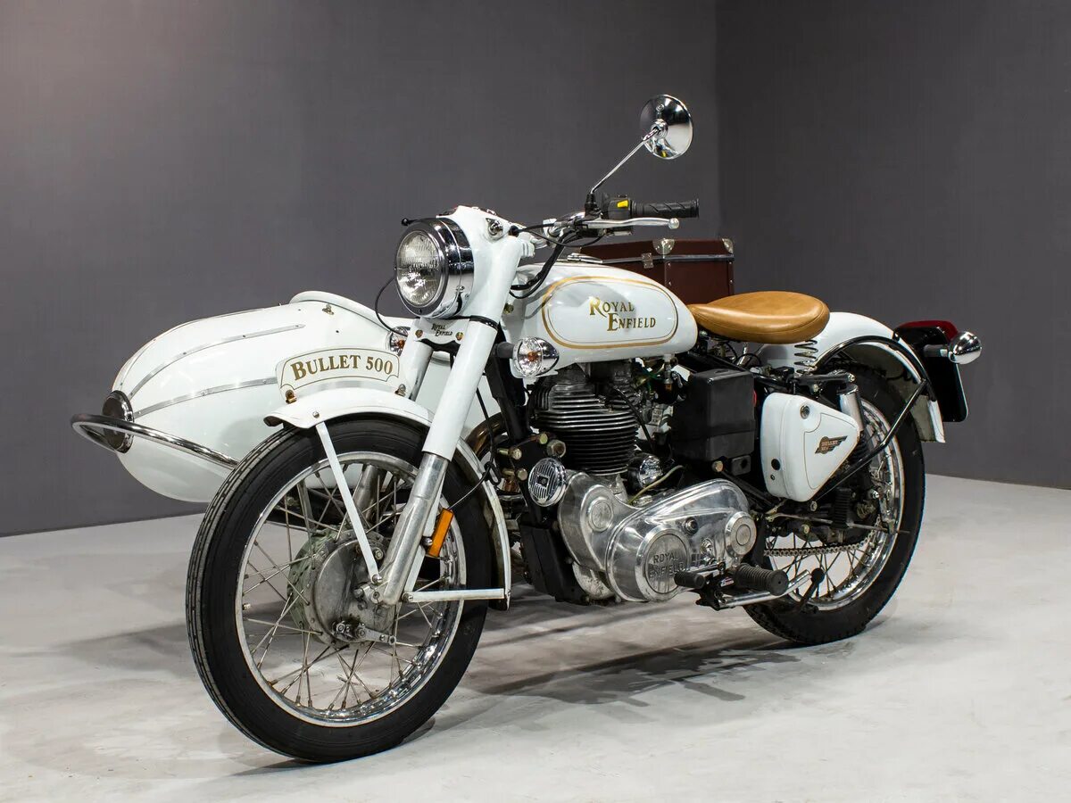 Энфилд мотоцикл купить. Мотоцикл Royal Enfield Bullet 500. Роял Энфилд мотоцикл. Роял Энфилд 500. Мотоцикл Royal Enfield Bullet Classic 500 EFI.