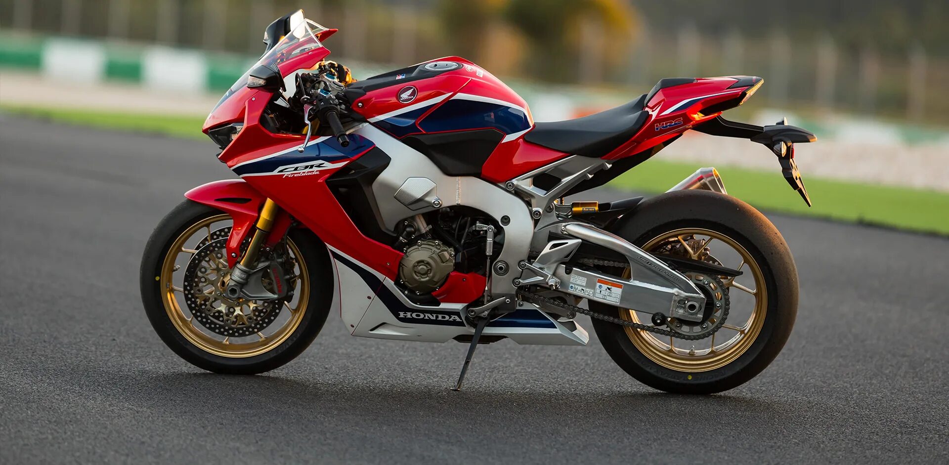 Honda cbr fireblade. Honda cbr1000rr Fireblade. Honda 1000rr Fireblade. Honda CBR 1000 Fireblade. Honda CBR 1000 R.