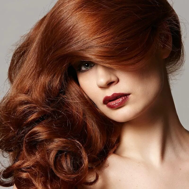 медный цвет волос. медно сайт. медно каштановый махагон эстель. оттенки рыжего цвета волос. медно сайт.