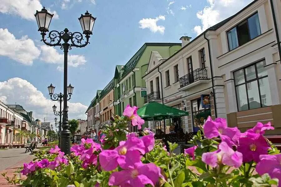 Брест улица Советская. Брест город в Белоруссии. Брест Арбат. Гродно Белоруссия улочки.