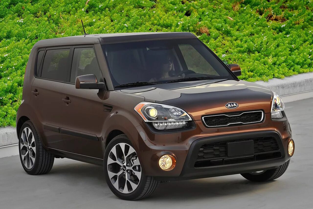 Киа квадратная. Kia Soul 2012. Киа соул 2. Kia Soul 2011. Киа соул 20.