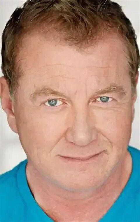 Robert walters. Tony roberts (actor).