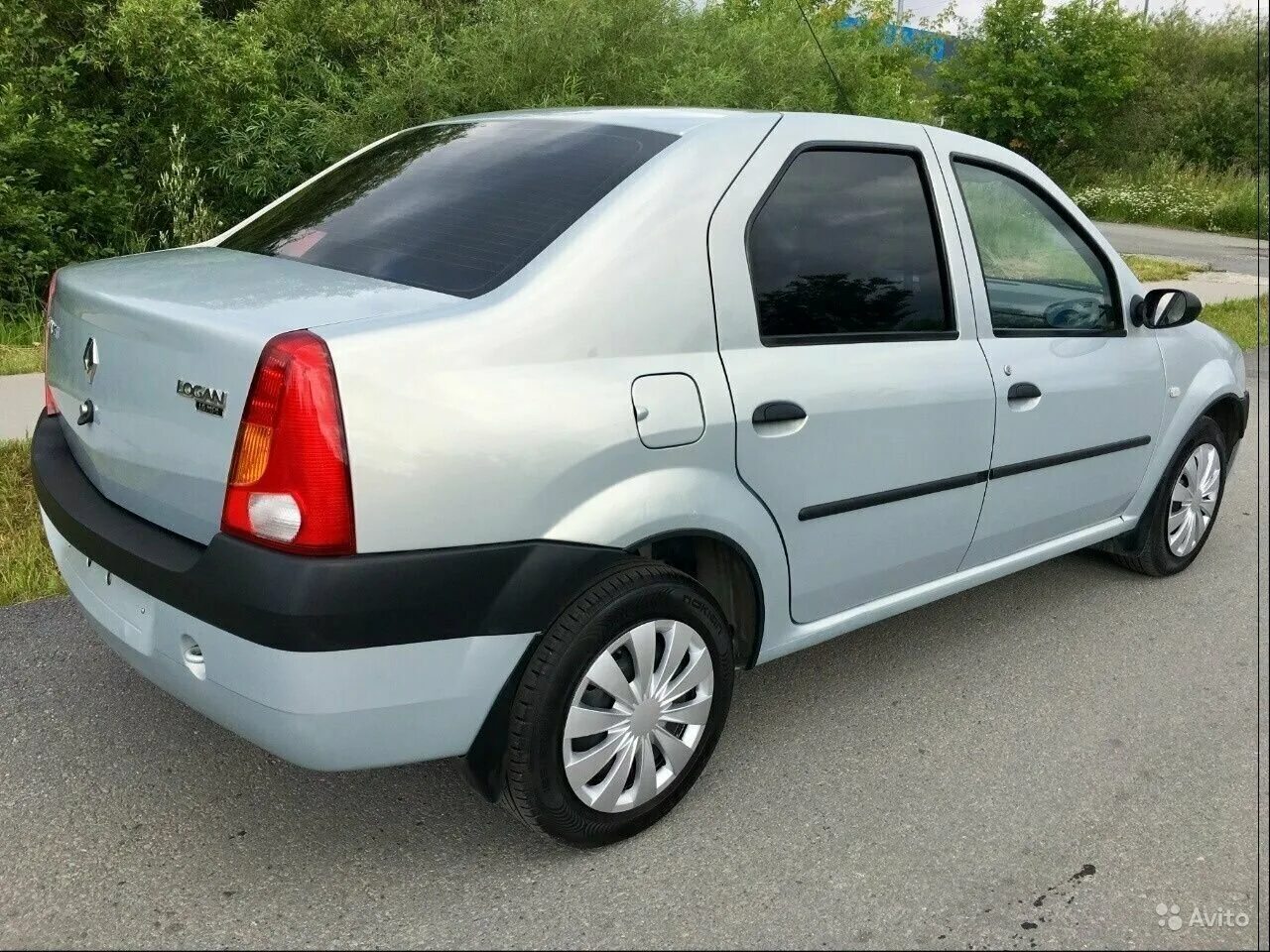 Краски renault. Логан цвет 632. Рено Логан 1 серый металлик. 632 Gris Boreal Логан. Mv632 краска Рено Логан.