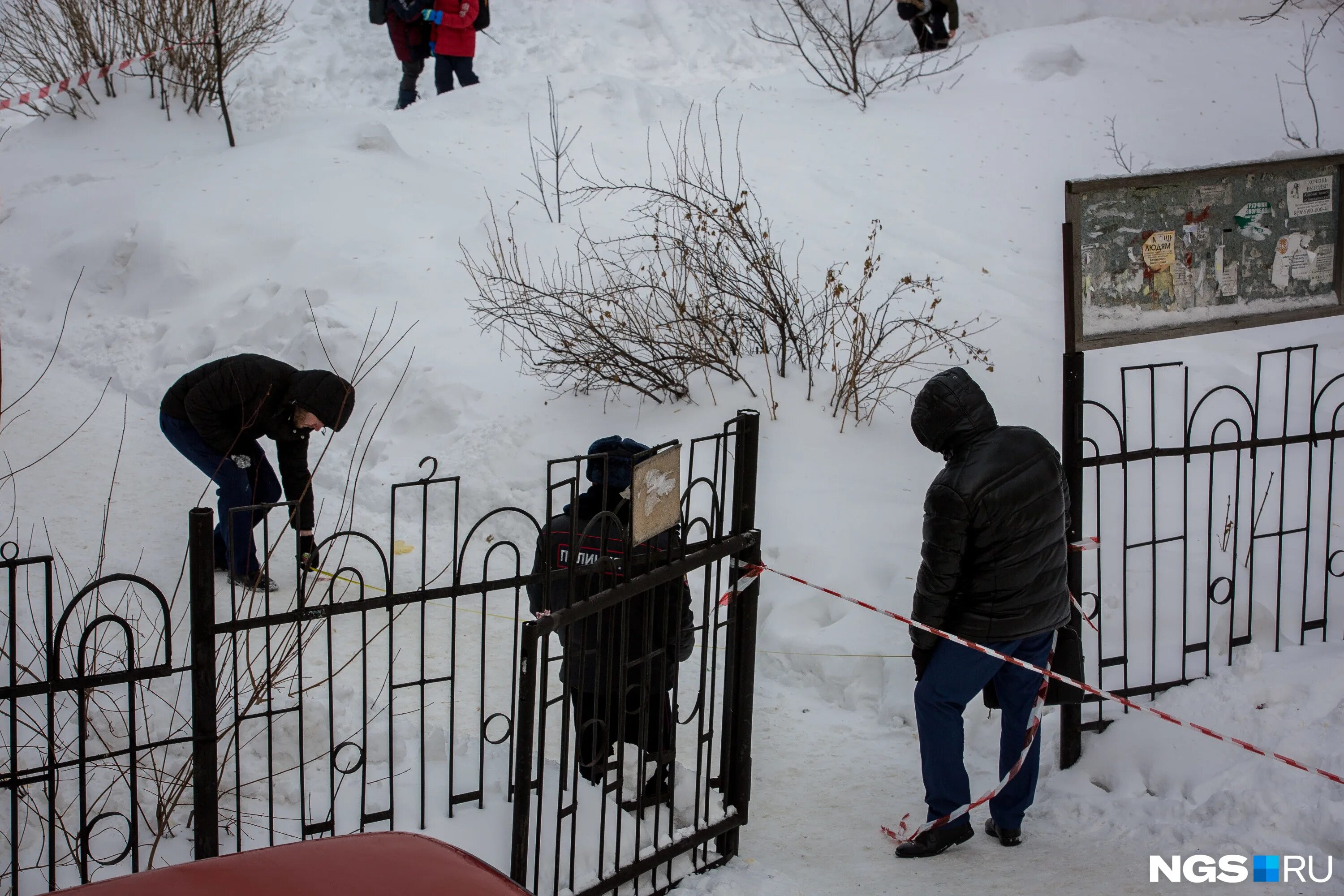 что случилось олегом. похороны олега яковлева. что случилось олегом. похороны и могила юлии началовой. похороны юлии началовой в гробу.