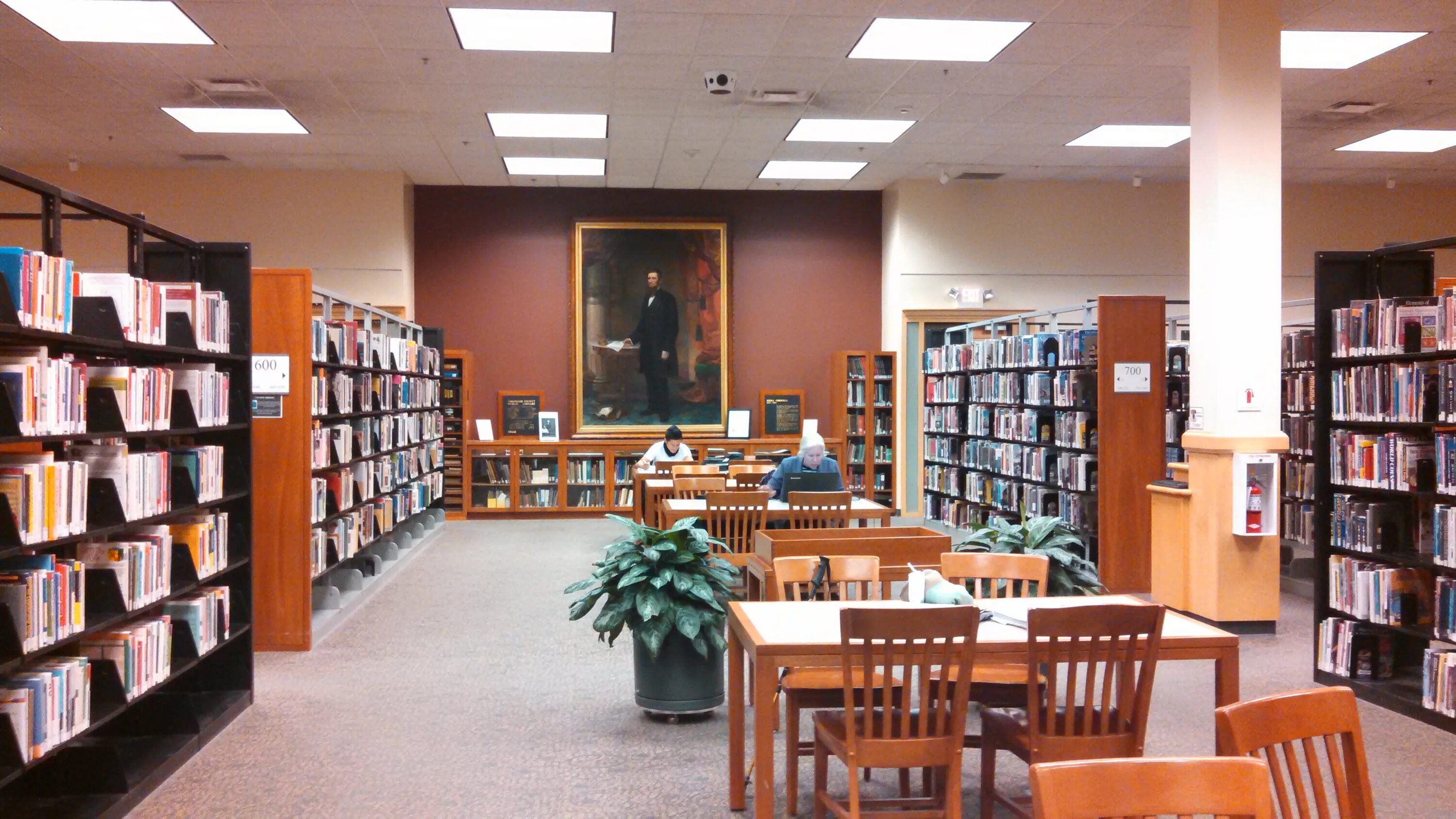 Е ридинг библиотека. Зоны в библиотеке. Reading area. Local Library.