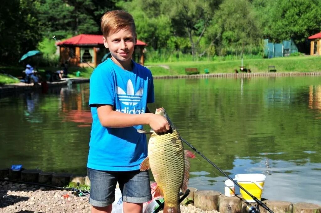 Завидное рыбалка сайт. Рыбалка завидное. платная рыбалка. измайлово деревня рыбалка.