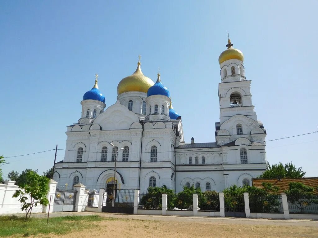 Rp5 никольское енотаевский район. Храм Рождества Пресвятой Богородицы Никольское Астраханская область. Храм Рождества Пресвятой Богородицы Астраханской области. Храм Рождества Пресвятой Богородицы в с. Никольское Астраханской обл. Село Никольское Астраханская область храм.