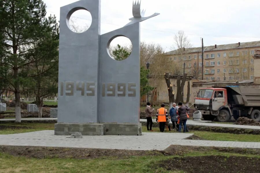 еманжелинск новая. пос красногорский челябинской области. еманжелинский город челябинской области. достопримечательности поселка красногорский еманжелинский район. стадион шахтер еманжелинск.