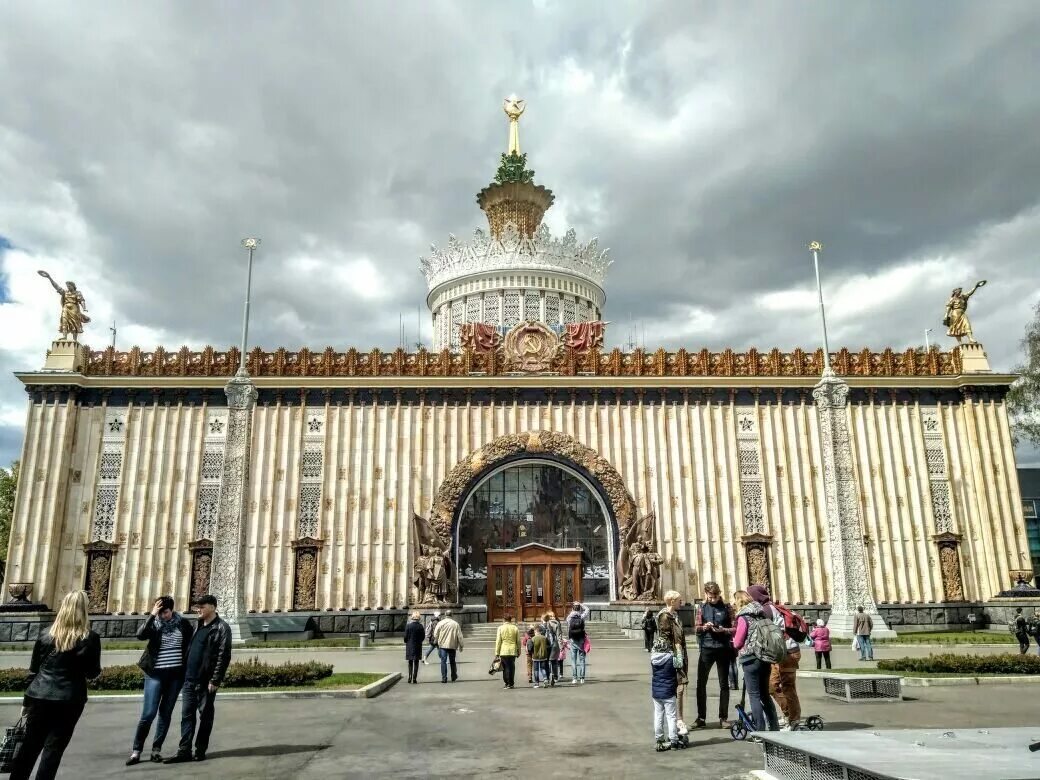 Павильон космос на вднх внутри. Центральный павильон вднх внутри. Павильон 32 космос на вднх. Музее вднх - павильон 228. Тетрис павильон вднх.