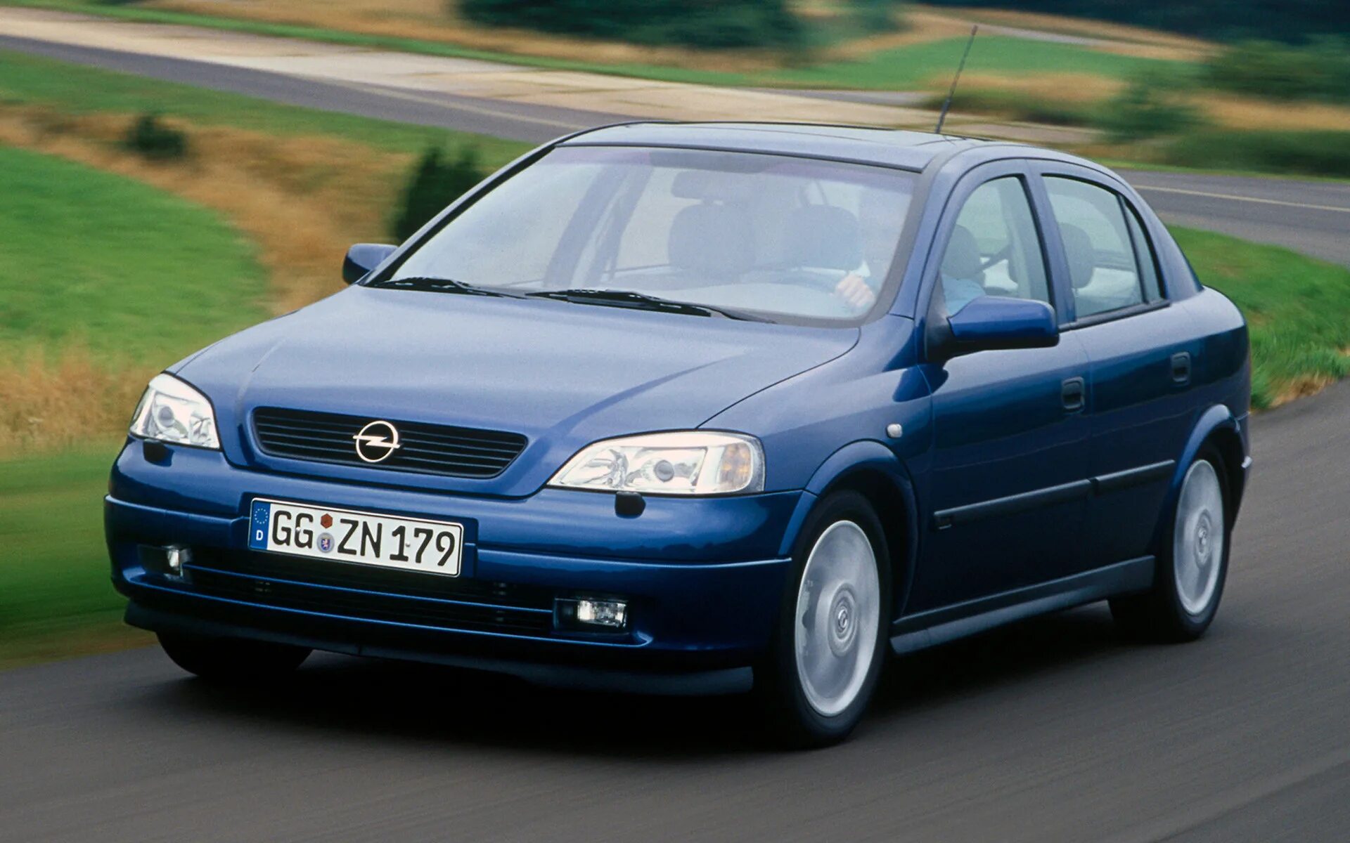 Opel бу. Opel Astra 2. Opel Astra g 1998.