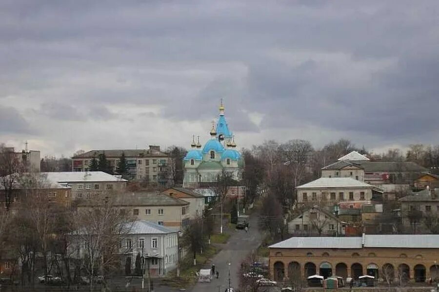 Погода в рыльске на 10 дней курской. Рыльск Курской области. Город Рыльск Курская область. Сквер Рыльск. Рыльск площадь города.