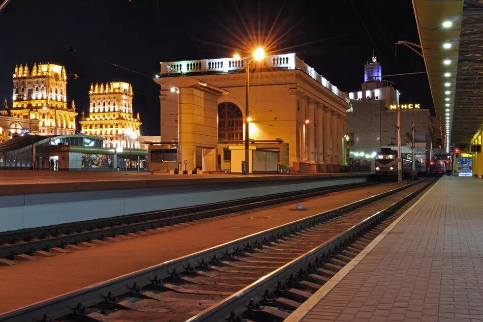 Минская железная дорога. Минск пассажирский вокзал. Центральный Железнодорожный вокзал Минск. ЖД вокзал Минск пассажирский. Вокзал в Белоруссии в Минске.