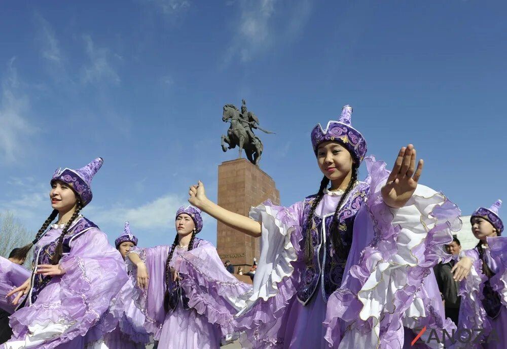 Нооруз в кыргызстане. Нооруз Киргизия. Киргизский праздник Нооруз. Празднование Нооруза в Бишкеке. С праздником Нооруз.