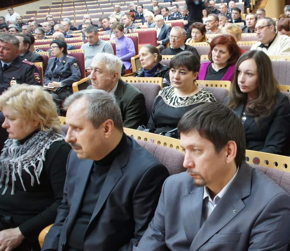 Омвд волжского района. Конвоир мвд. Мвд волжского района самарской области начальник. Фомин павел алексеевич начальник мвд. Веля и полиция.