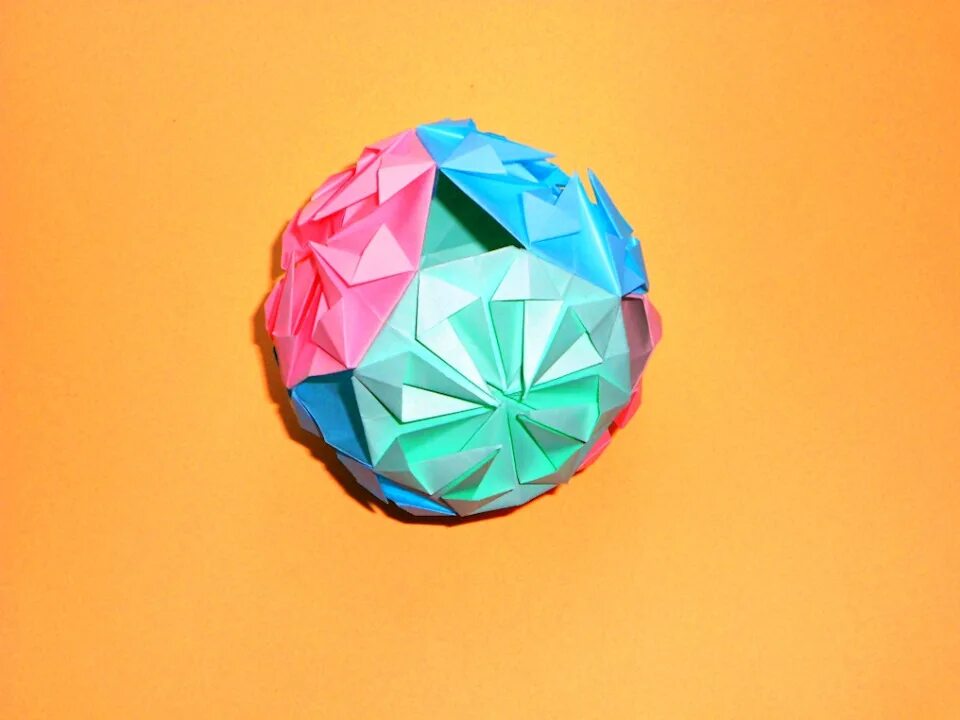 Кусудама простая. Шар Kusudama оригами. Кусудама амариллис. Шар из бумаги оригами.