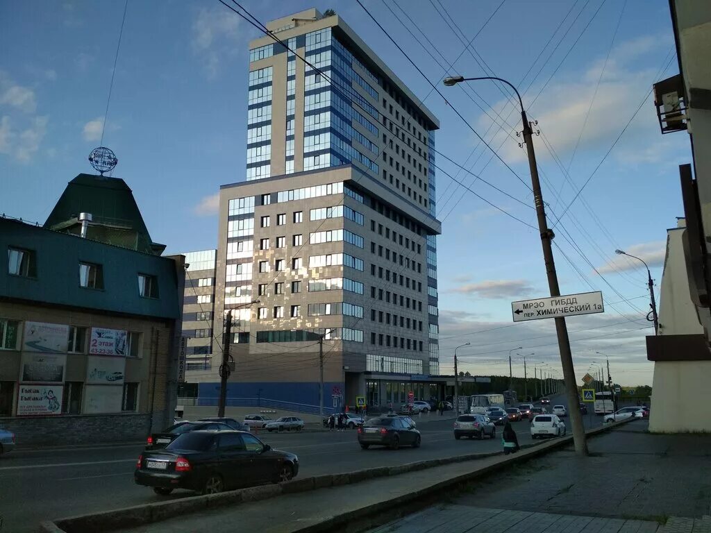 профсоюзная 1 киров. профсоюзная 1 бц кристалл. ул профсоюзная 1 киров на карте. профсоюзная 1 киров панорама. профсоюзная 1 киров кристалл.