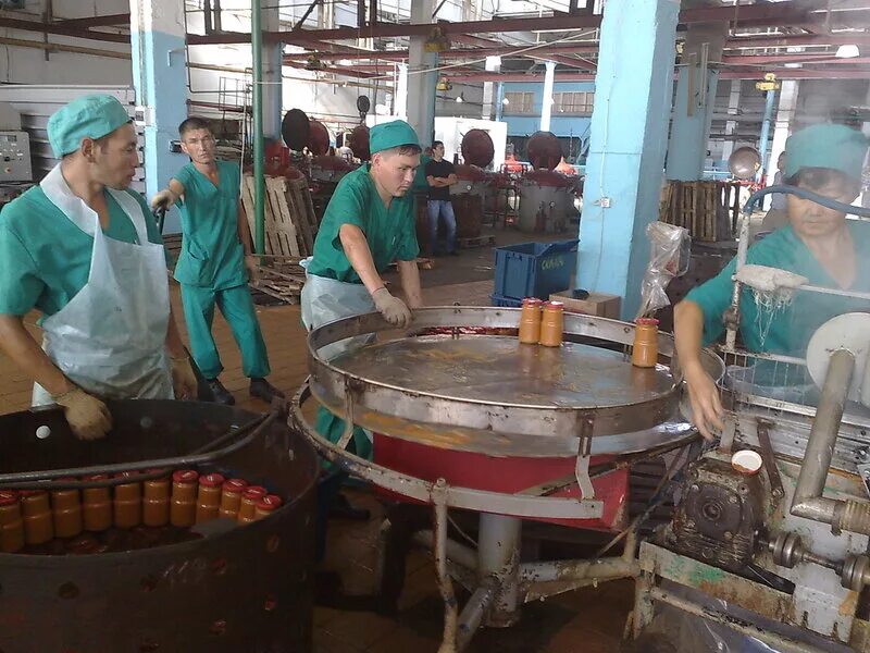 Консервный завод астрахань. Консервный завод контакты. Поспелихинский консервный завод. Консервный завод георгиевск. Консервный завод контакты.