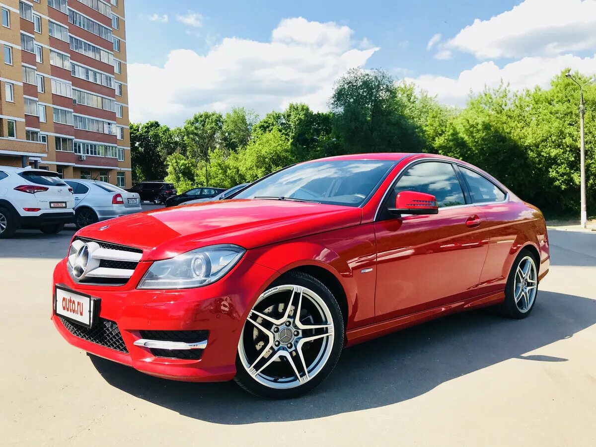 Мерседес с класс купить в москве. Mercedes-Benz w204 купе. Мерседес w204 Coupe. Красный Мерседес c180 w 204. Mercedes-Benz w204 красный.