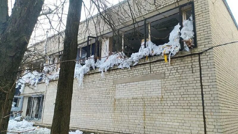 куда прилетело в харькове. смерч по харькову. куда прилетело в харькове. ракета в асфальте в харькове. куда прилетело в харькове.