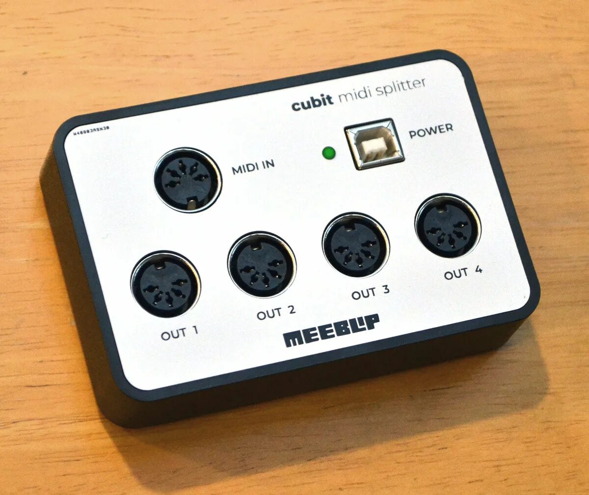 Midi input. Миди сплиттер. миди порт сплиттер. midi thru box. пассивный midi splitter.