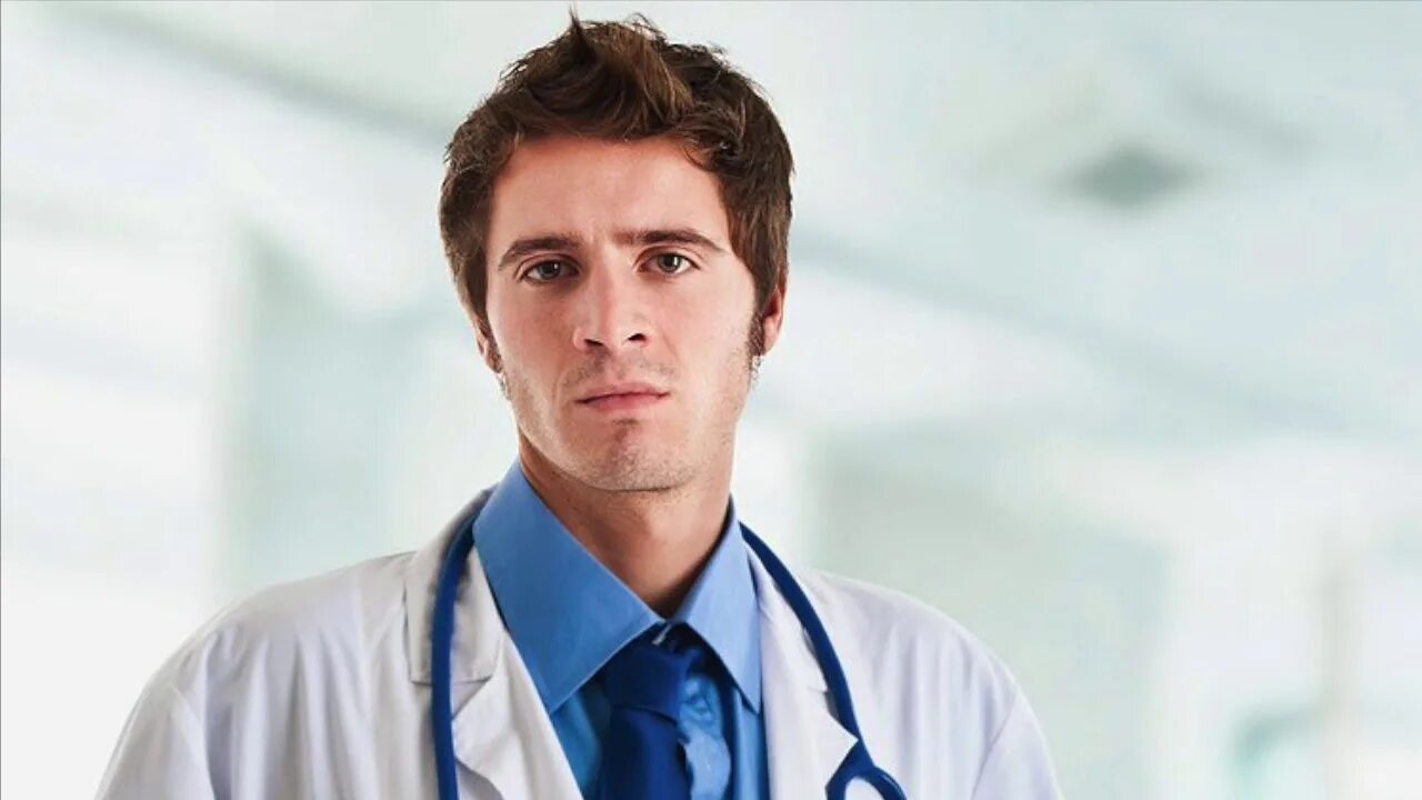 Врач мужчина. Фотография доктора. Прическа врача. Врач картинка. Сайт doctor doctor