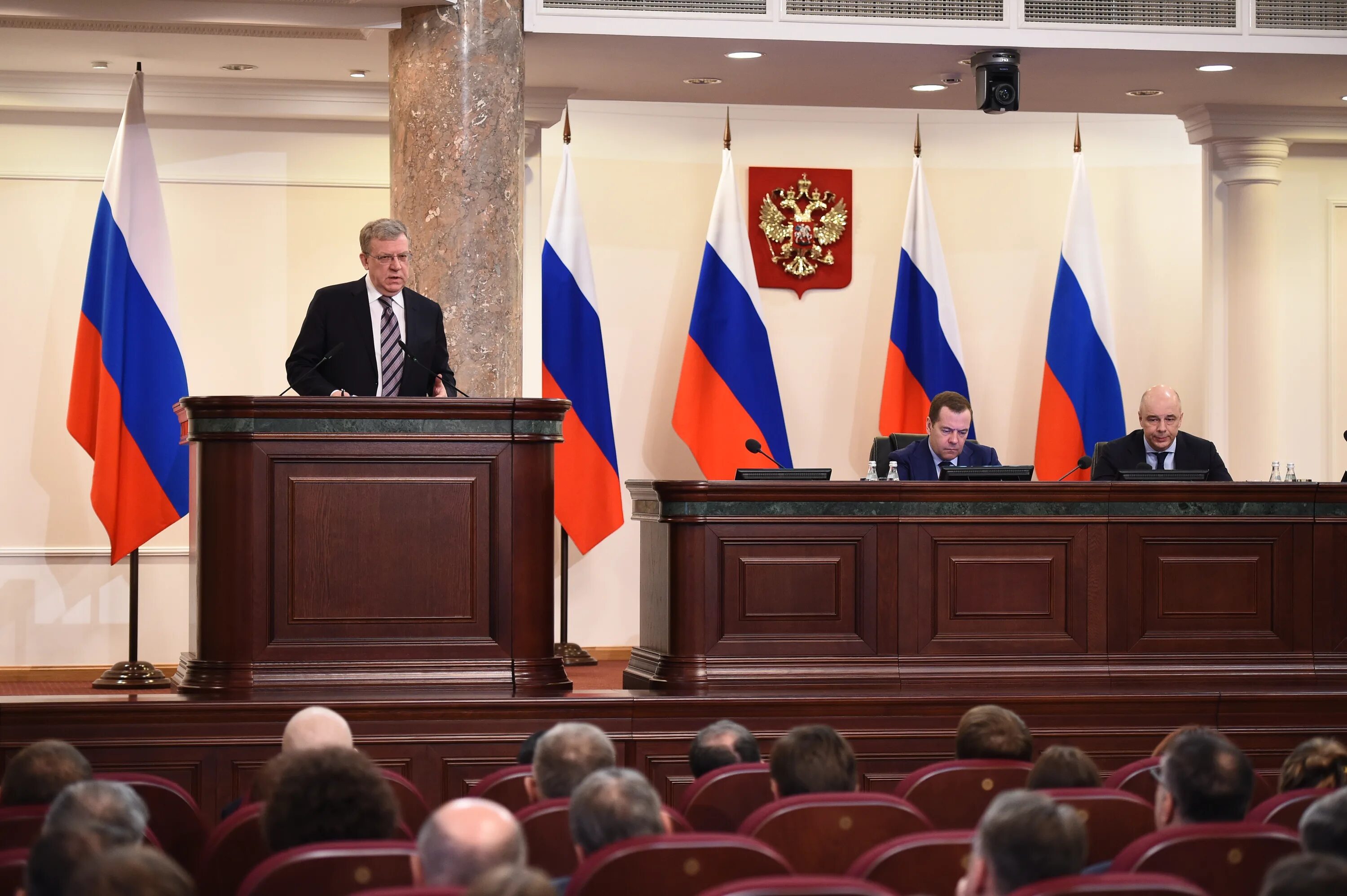 Отказ в предоставлении информации федеральному собранию. Федеральный закон 99. Отказ в предоставлении документов. Статья 140. Виды уголовнойответсвенности.