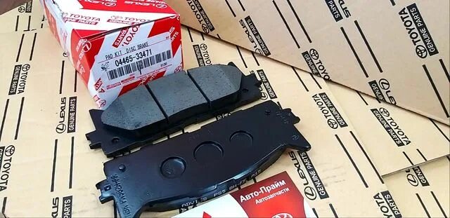 Тормозные колодки тойота королла 150. Тойота camry sv30 тормозные колодки. Оригинальные тормозные колодки тойота. Оригинальные тормозные колодки тойота. Колодки тойота королла 150 передние.