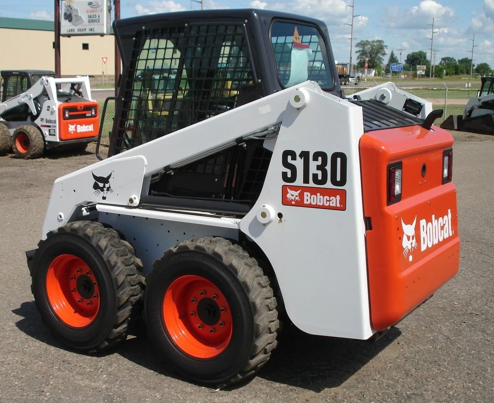 Bobcat s250. Бобкэт s130. Погрузчик Bobcat s130. Бобкэт 175. Бобкэт 130.