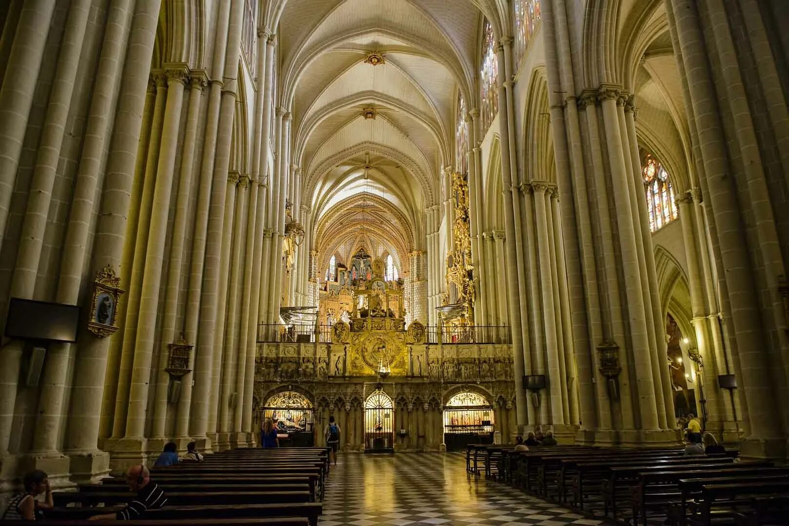 Собор монреале в палермо. Кафедральный собор 1875 года монако. Кафедральный собор куско интерьер. Сколько лет кафедральному собору. Сколько лет кафедральному собору.